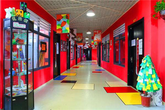 五彩夢(mèng)畫(huà)少兒美術(shù)加盟有哪些支持？